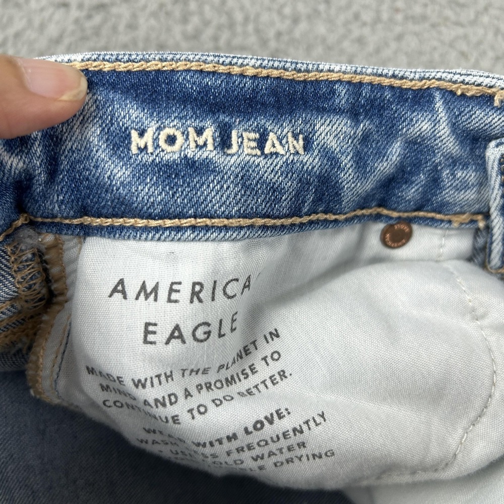 American Eagle Outfitters Jeans Womens 4 Blue Mom High Rise Ripped Knees X-Long - Picture 10 of 15